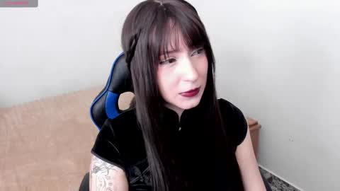 Liz online show from October 21, 2025, 3:40 am