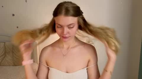livia_hot online show from April 25, 2026, 12:30 pm