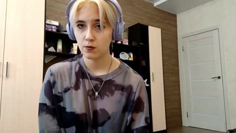 Nora online show from September 11, 2025, 2:28 pm