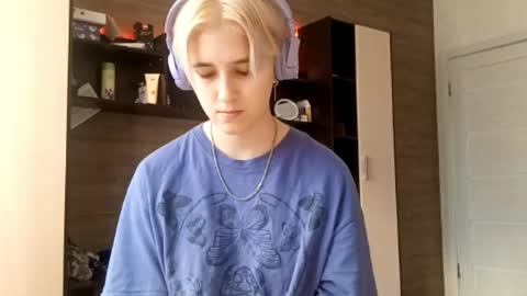 Nora online show from September 12, 2025, 2:39 pm
