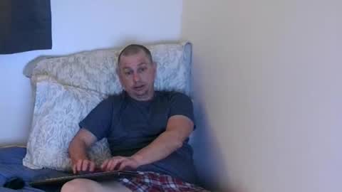 livinlife4now25 online show from December 20, 2025, 11:56 pm