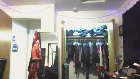 Liv Mirage online show from December 27, 2024, 3:31 am