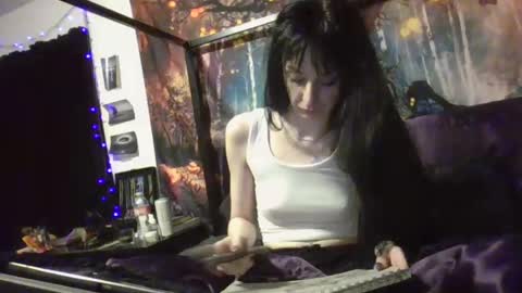Liv Mirage online show from December 28, 2024, 8:48 am