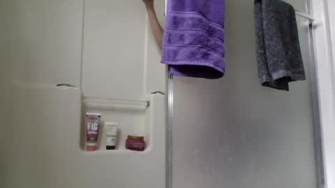 Snapshot of livmirage chatting on October 2, 2025, 5:42 pm Liv Mirage online show from October 2, 2025, 5:42 pm