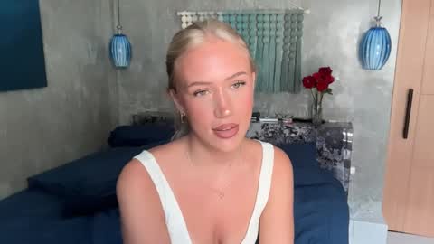 Snapshot of livslifee chatting on February 17, 2026, 3:25 am olivia online show from February 17, 2026, 3:25 am