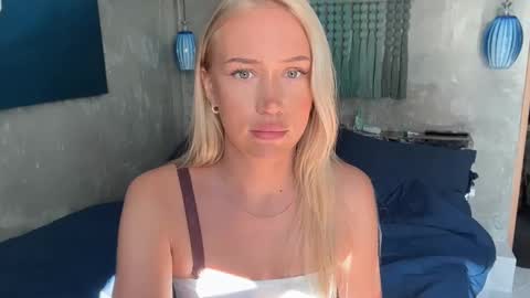 Snapshot of livslifee chatting on March 17, 2026, 1:10 am olivia online show from March 17, 2026, 1:10 am