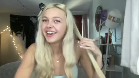 Livvy online show from July 12, 2026, 9:06 pm