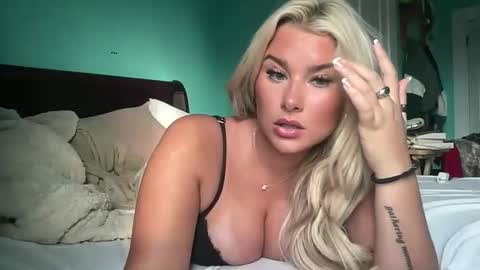 Livvy online show from November 5, 2025, 2:06 pm