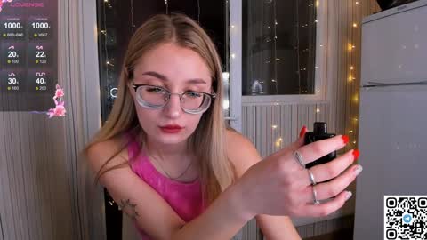 My name is Livy Nice to meet you  Thumbs up please its important online show from December 28, 2024, 6:29 pm