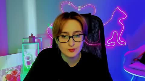 LixeLuna online show from May 1, 2026, 6:29 am