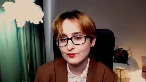 LixeLuna online show from May 5, 2026, 6:32 am