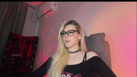 Liya Ray online show from March 8, 2026, 2:04 am