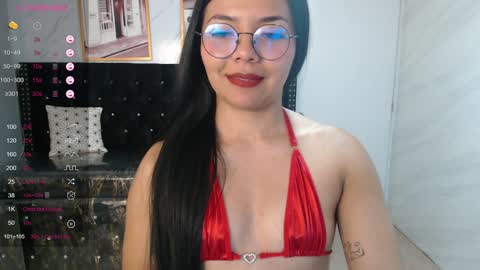Snapshot of liz25_b chatting on January 14, 2025, 9:13 am Liz online show from January 14, 2025, 9:13 am