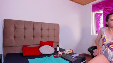 liz_grettel online show from July 14, 2026, 6:57 pm