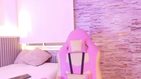 liz_monserrat online show from July 9, 2026, 7:29 pm
