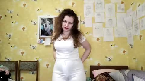Molly online show from May 1, 2026, 4:44 pm