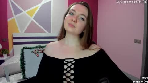 Girl next door online show from December 4, 2024, 12:36 pm