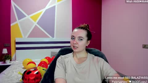 Girl next door online show from February 10, 2025, 3:32 pm