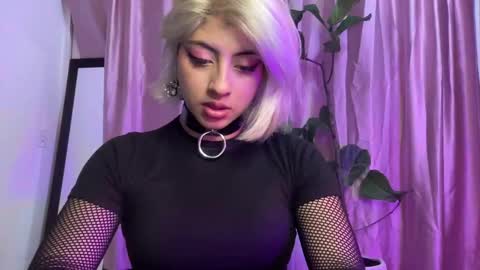 Lizeth online show from December 11, 2024, 2:41 am