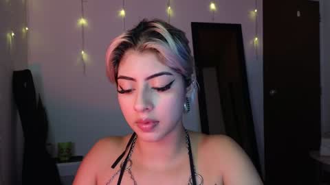 Lizeth online show from February 4, 2025, 5:53 am