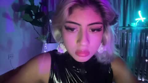 Lizeth online show from February 7, 2025, 2:19 am