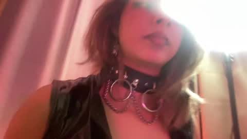 Lizeth online show from May 23, 2026, 4:39 am