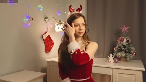 Snapshot of lizbethbiers chatting on December 27, 2024, 3:42 am Hello there im Amelia Im new here Lets have fun online show from December 27, 2024, 3:42 am