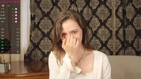 Snapshot of lizbethbiers chatting on December 29, 2024, 6:14 am Hello there im Amelia Im new here Lets have fun online show from December 29, 2024, 6:14 am
