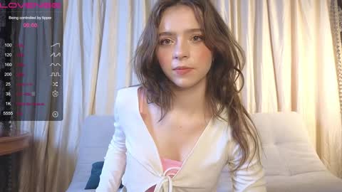 Snapshot of lizbethbiers chatting on February 2, 2025, 3:21 am Hello there im Amelia Im new here Lets have fun online show from February 2, 2025, 3:21 am