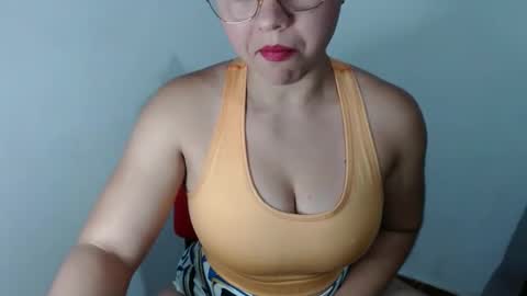 Snapshot of lizbodu chatting on December 23, 2024, 8:03 pm Lizze Bodu 3 online show from December 23, 2024, 8:03 pm
