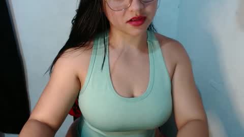 Snapshot of lizbodu chatting on February 19, 2025, 10:31 pm Lizze Bodu 3 online show from February 19, 2025, 10:31 pm