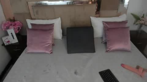 Liz  online show from July 22, 2026, 7:49 pm