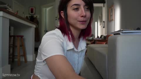 Liselle online show from November 9, 2025, 7:45 pm