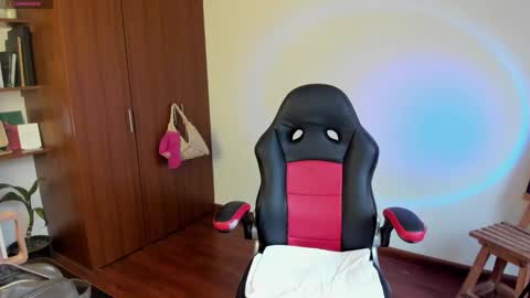 Snapshot of lizynick chatting on March 25, 2026, 8:37 pm lizynick online show from March 25, 2026, 8:37 pm