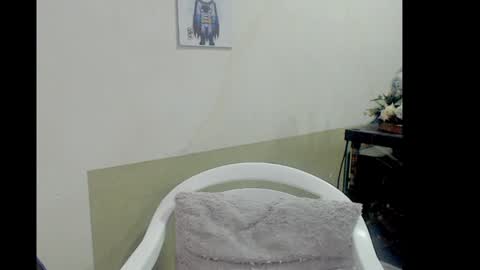 Snapshot of lizz1305 chatting on December 3, 2024, 4:50 pm lizz1305 online show from December 3, 2024, 4:50 pm