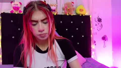 Lizz online show from November 17, 2025, 10:48 pm