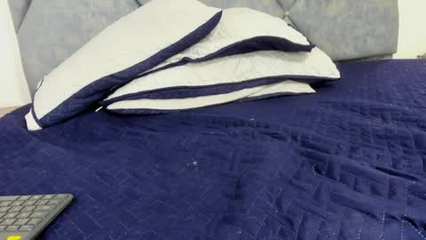 lizz_luna online show from January 23, 2025, 6:45 pm