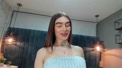 Lizz lunaaa online show from January 19, 2026, 1:04 pm