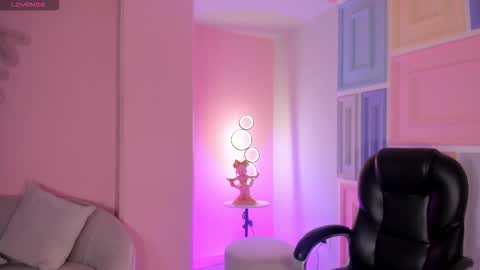 Snapshot of lizzhamilton_ chatting on September 14, 2025, 5:56 pm Lizzi  online show from September 14, 2025, 5:56 pm