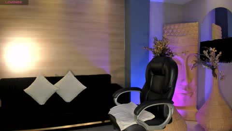 Snapshot of lizzhamilton_ chatting on September 22, 2025, 7:16 pm Lizzi  online show from September 22, 2025, 7:16 pm