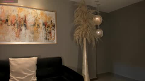 Lizzi  online show from March 15, 2026, 5:19 pm