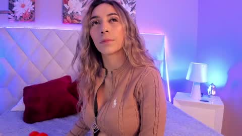 LIZZI online show from May 24, 2026, 1:38 pm