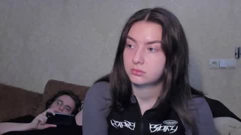 lizzi_muur online show from January 17, 2026, 2:44 pm