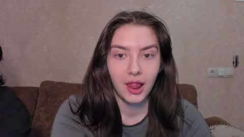 lizzi_muur online show from February 1, 2026, 10:14 am