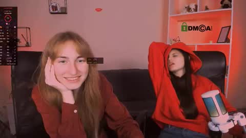 lizzie_boom online show from November 10, 2025, 8:30 pm