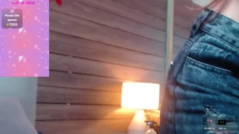 Snapshot of lizzie_collin chatting on November 15, 2025, 4:21 am Lizzie online show from November 15, 2025, 4:21 am