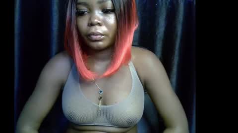 Snapshot of lizzy_petite chatting on September 19, 2025, 9:11 am lizzy online show from September 19, 2025, 9:11 am