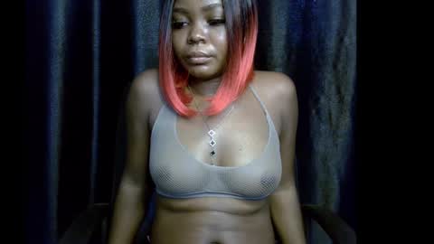 Snapshot of lizzy_petite chatting on September 21, 2025, 9:55 am lizzy online show from September 21, 2025, 9:55 am