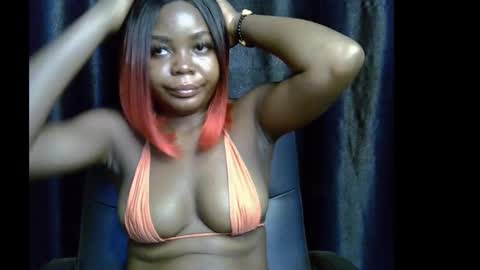 Snapshot of lizzy_petite chatting on September 21, 2025, 10:00 pm lizzy online show from September 21, 2025, 10:00 pm