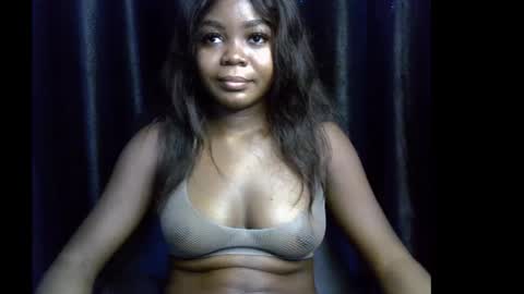 Snapshot of lizzy_petite chatting on September 25, 2025, 10:41 am lizzy online show from September 25, 2025, 10:41 am